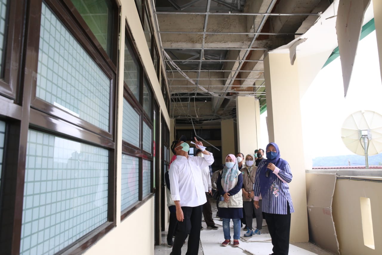 Menko PMK meninjau lokasi dampak gempa bumi di Pandeglang